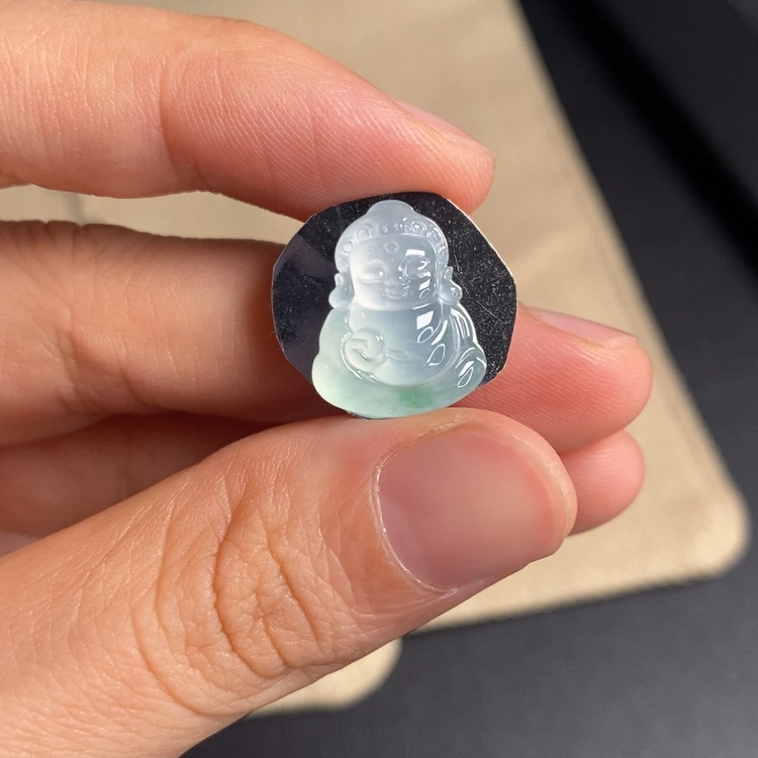 翡翠未镶嵌颈饰宝宝佛