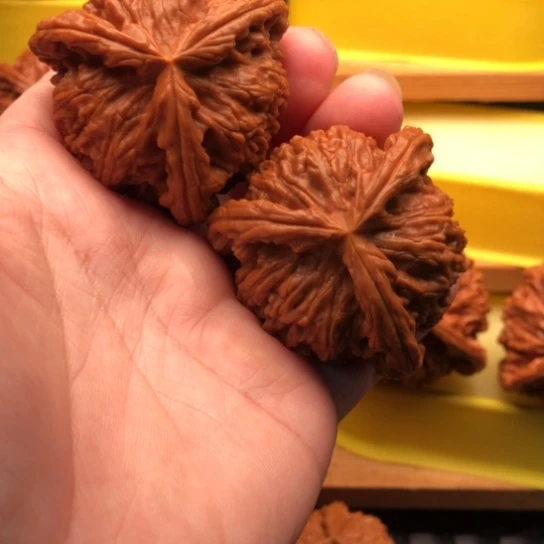 王***文玩核桃吊坠核桃
