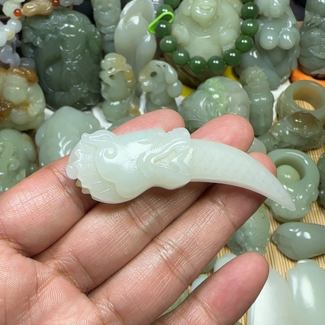 未镶嵌和田玉挂件