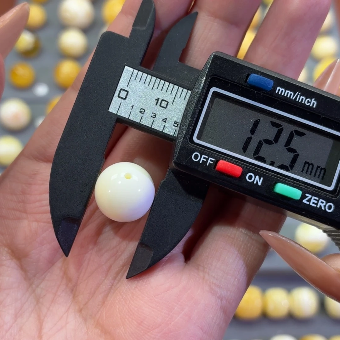 图***¥琥珀未镶嵌裸石圆珠