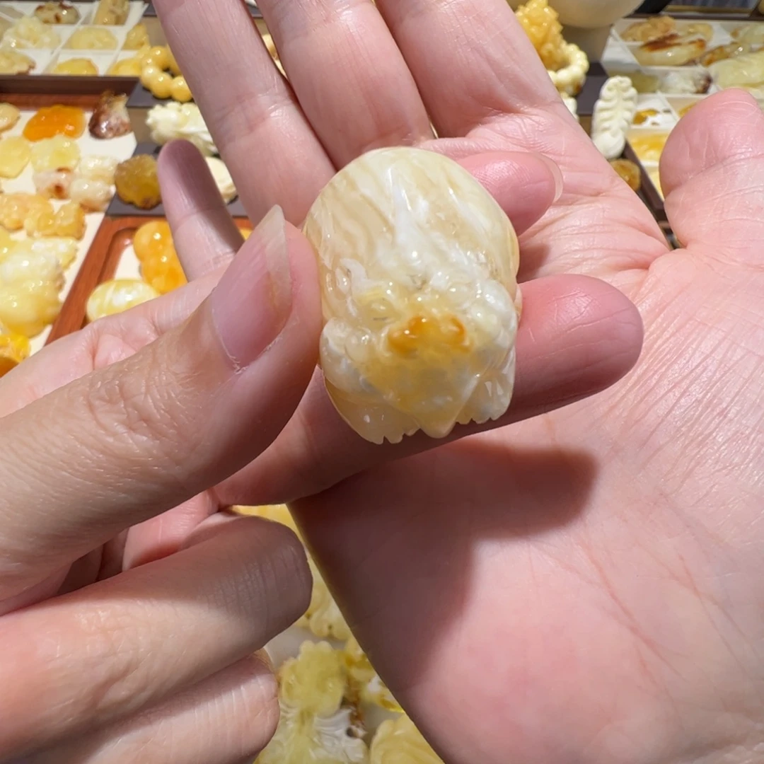 琥珀未镶嵌裸石蜜蜡