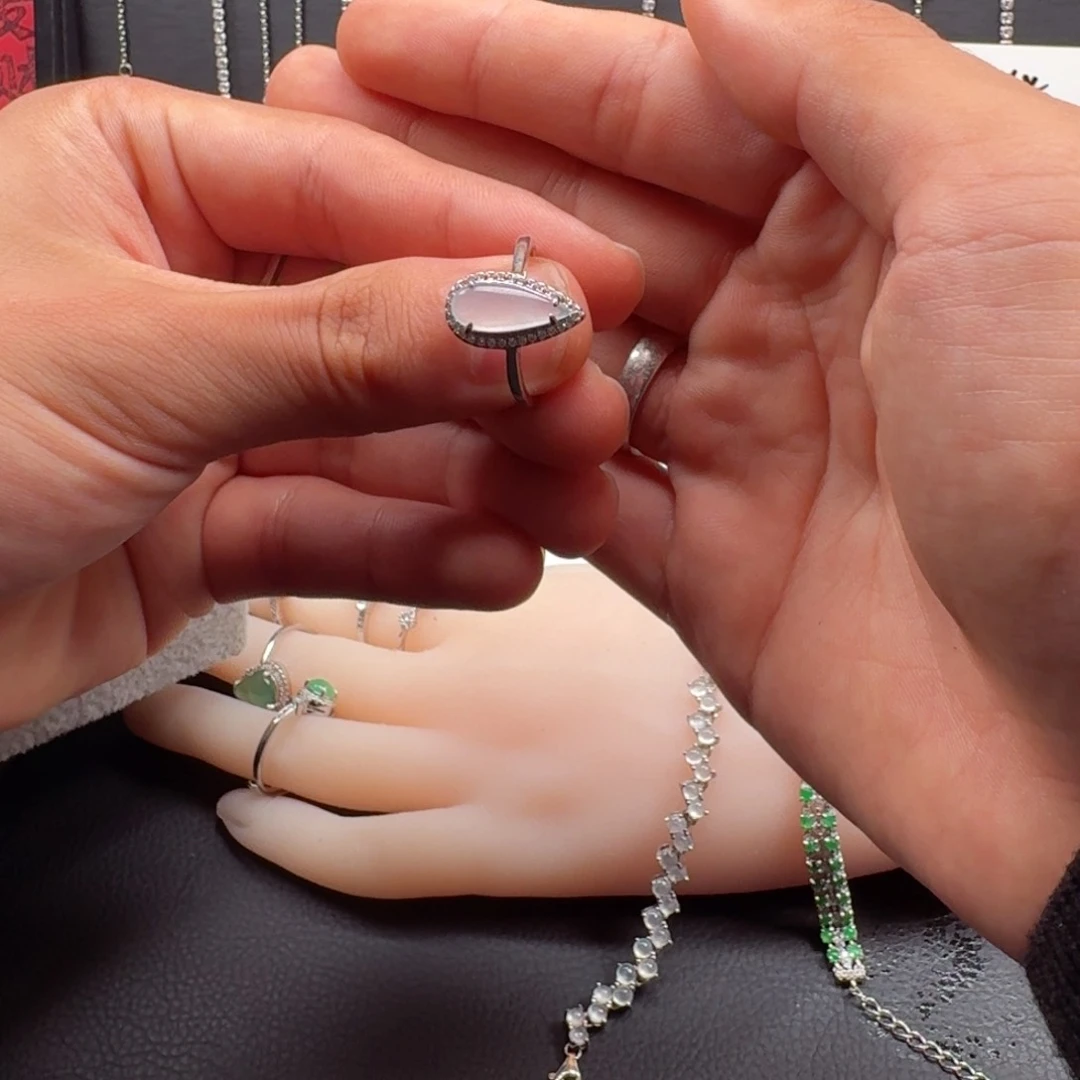 18K金镶嵌手链翡翠