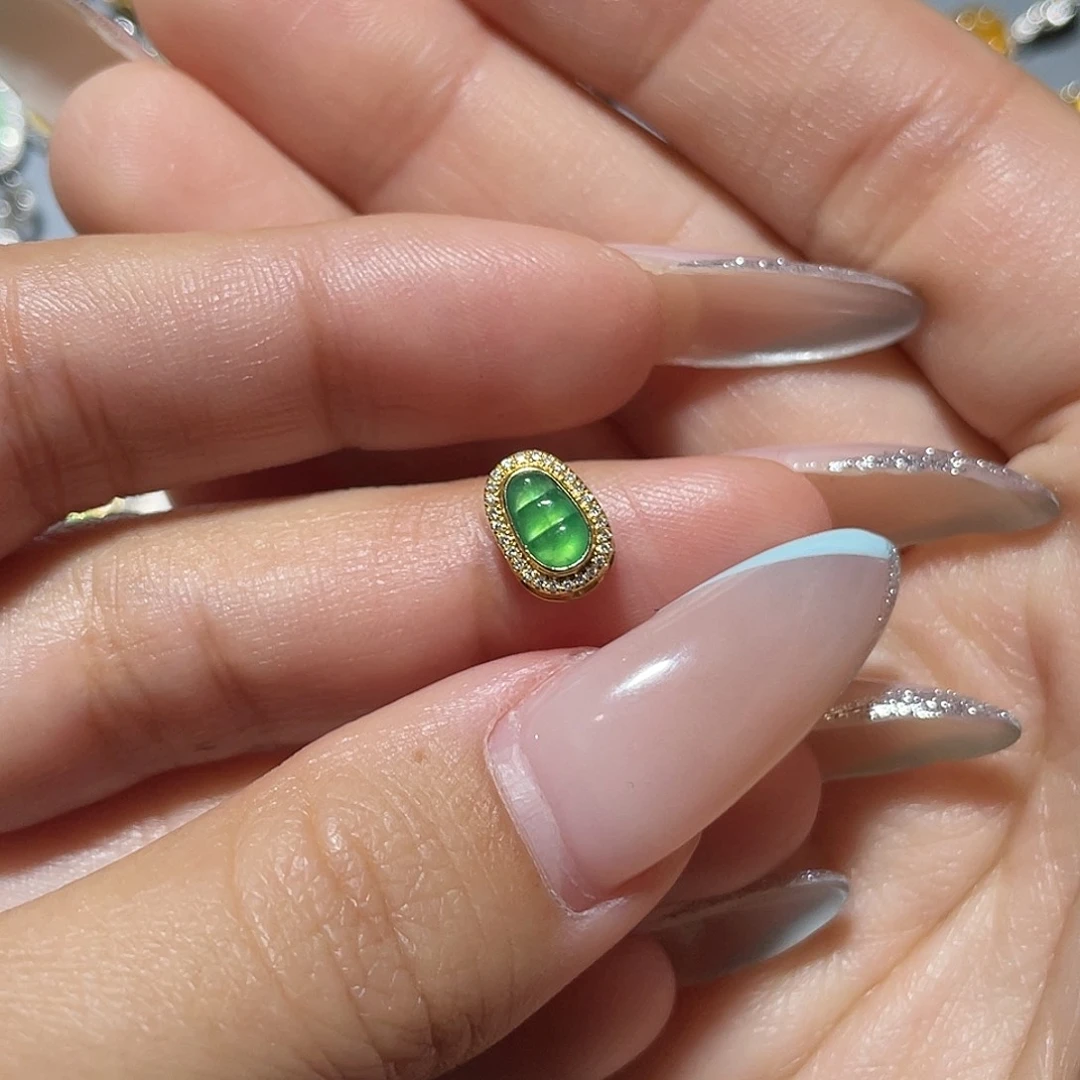 吊坠(不含链)18K金镶嵌翡翠