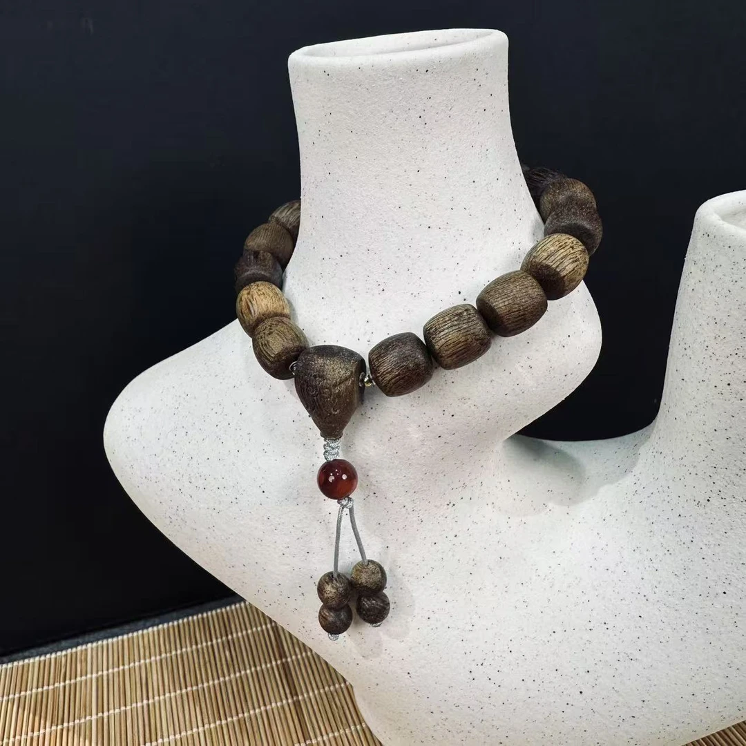 沉香越南富国岛倒架桶珠1.0单圈设计款