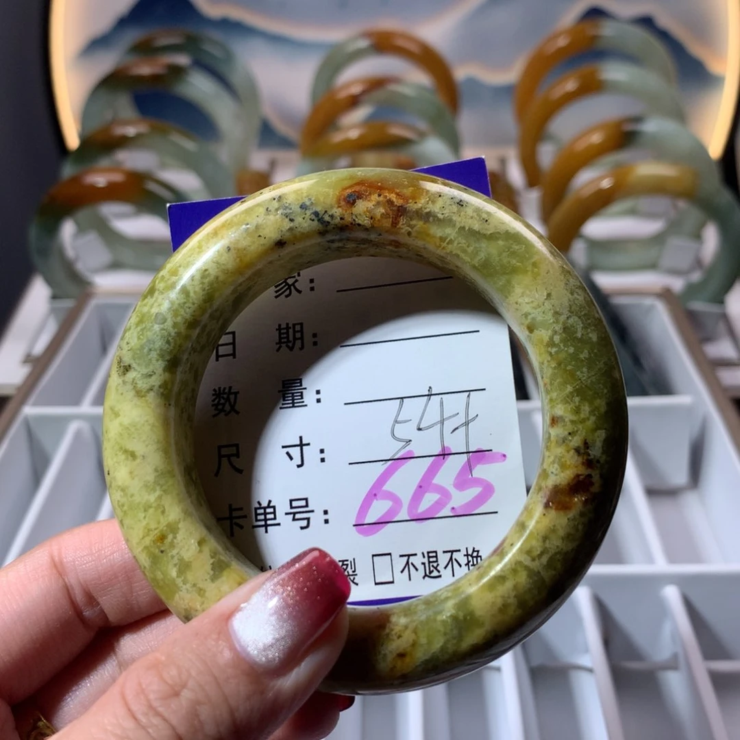 【闪购商品】蛇纹石玉手镯未镶嵌