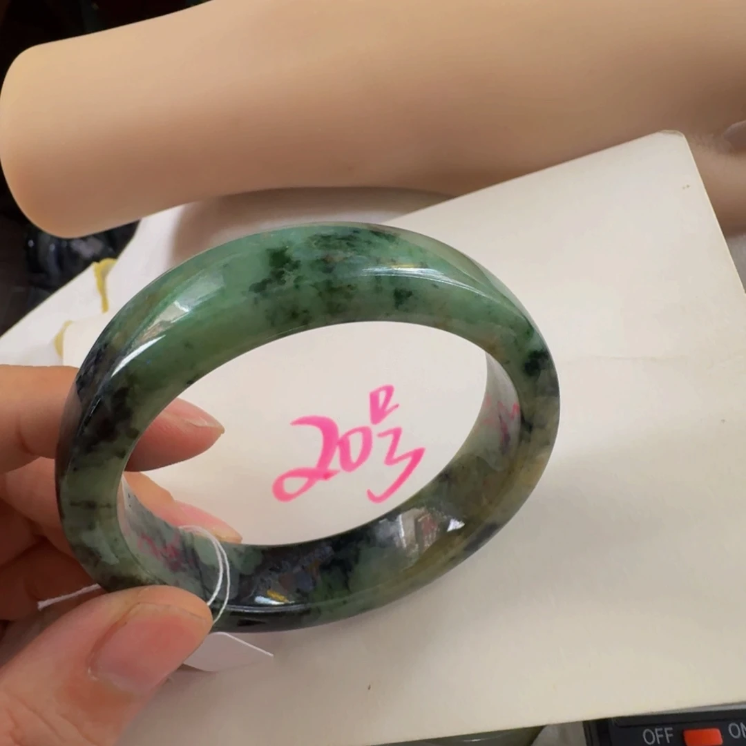 翡翠手镯未镶嵌老坑55