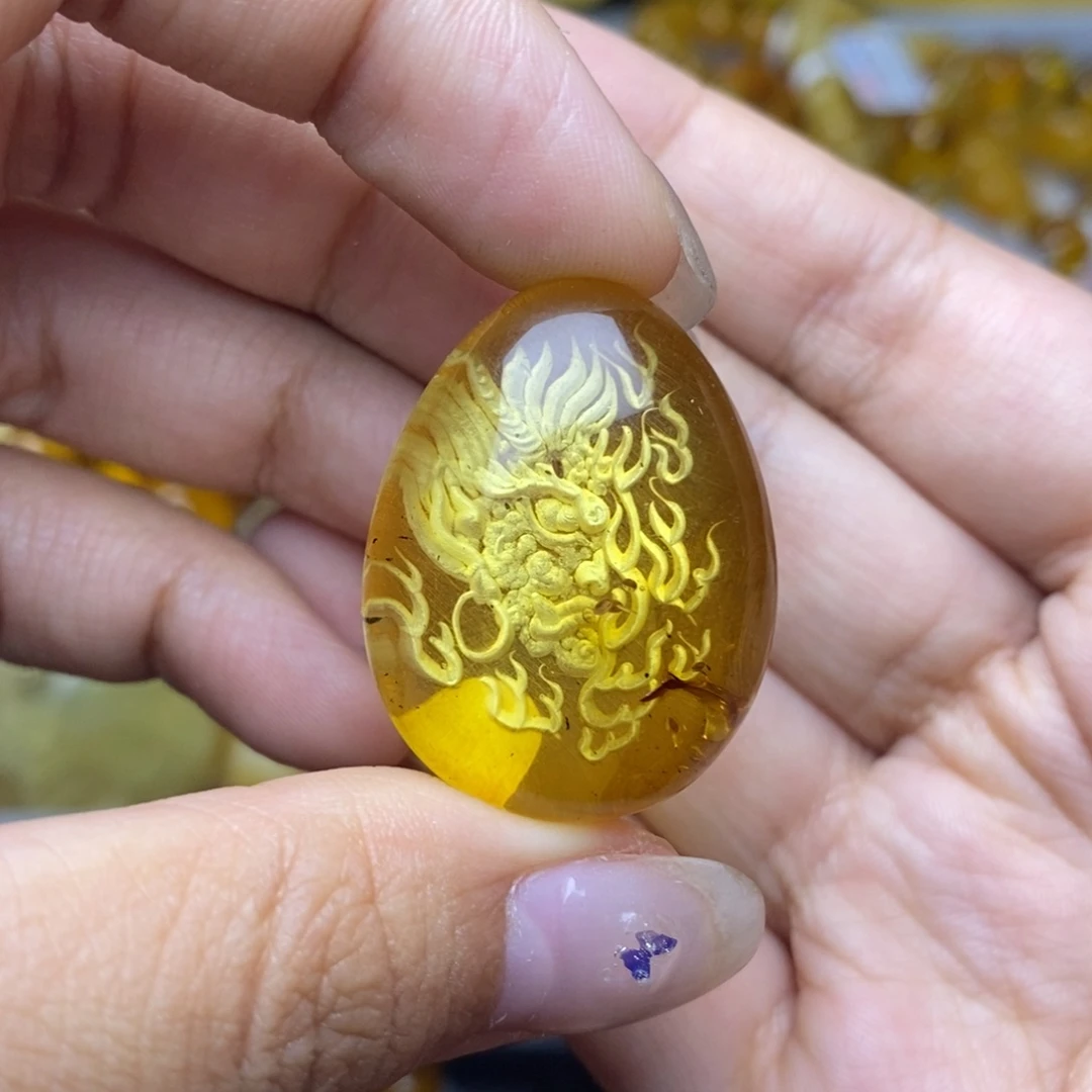 未镶嵌琥珀珠宝奇石