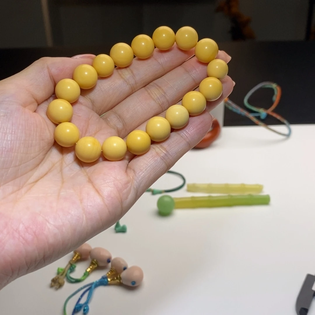 石英质玉（缅黄）未镶嵌颈饰