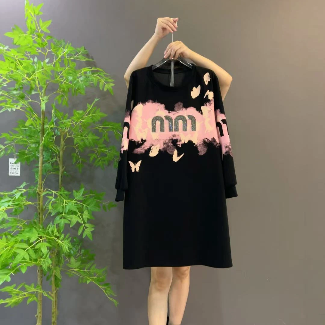 2873秋季欧货大码字母烫钻轻奢蝴蝶显瘦长袖连衣裙洋气百搭女装