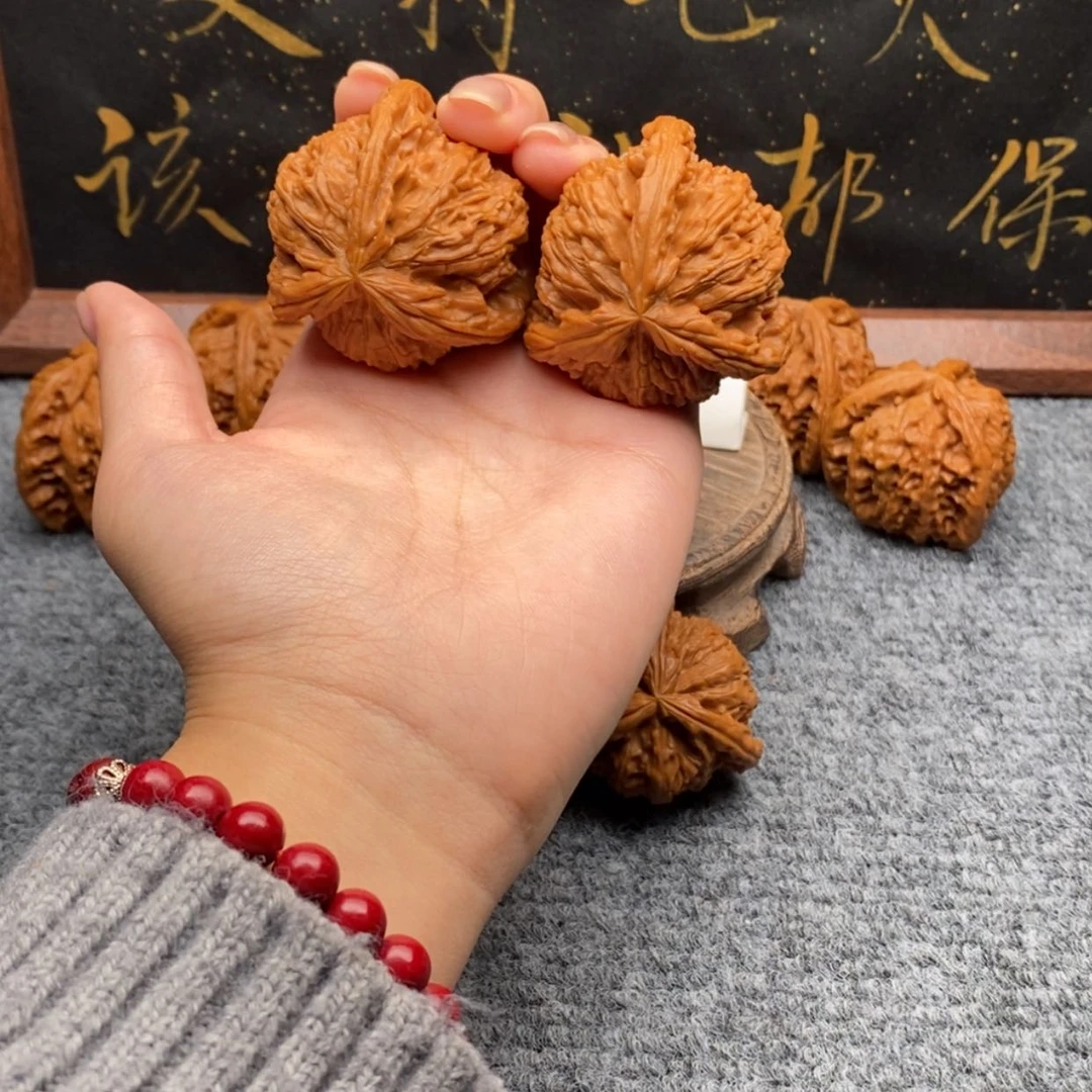 【闪购商品】吊坠文玩核桃～*波