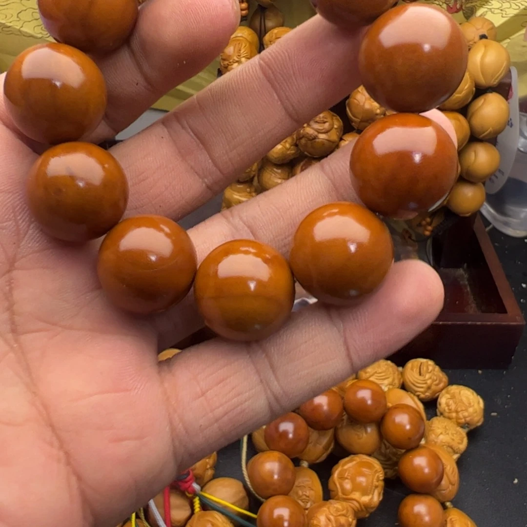 陆***甲橄榄核手串/手链1.95铁盒返油光珠
