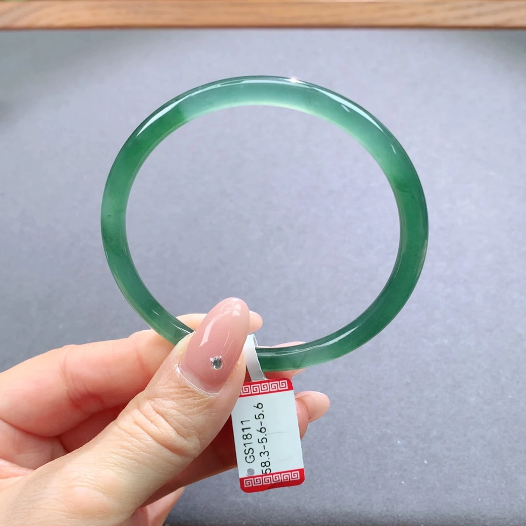 翡翠手镯未镶嵌天然翡翠手镯叮当镯