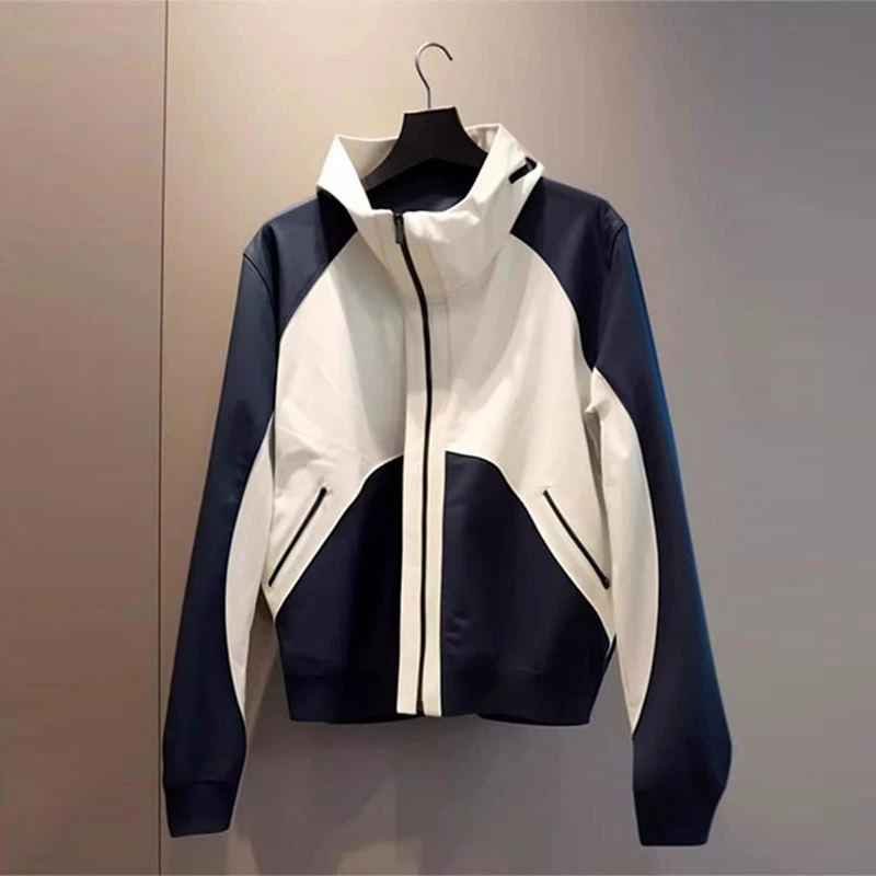 简约休闲拼接撞色设计感短外套2025春秋新款女士运动款夹克冲锋衣