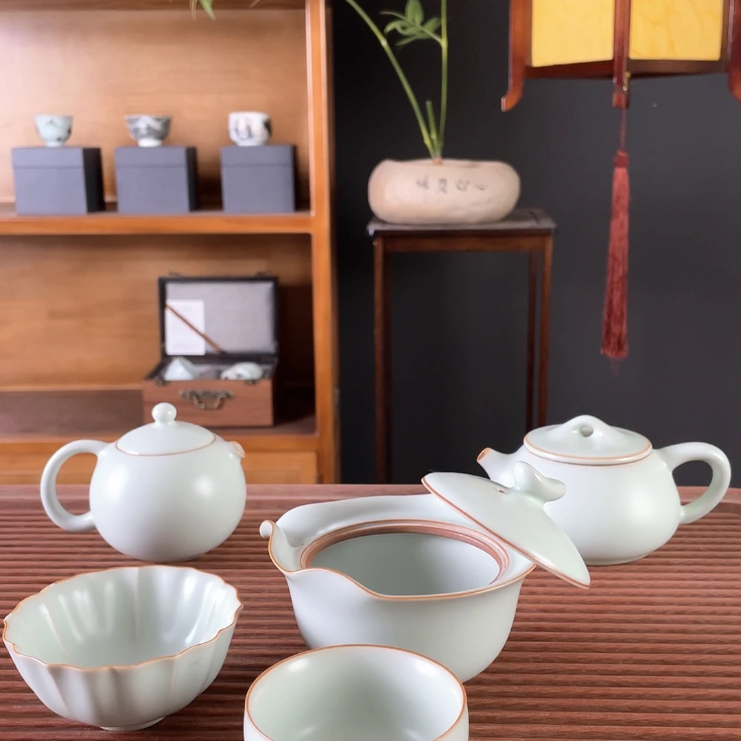 拳***念经典款的设计风格