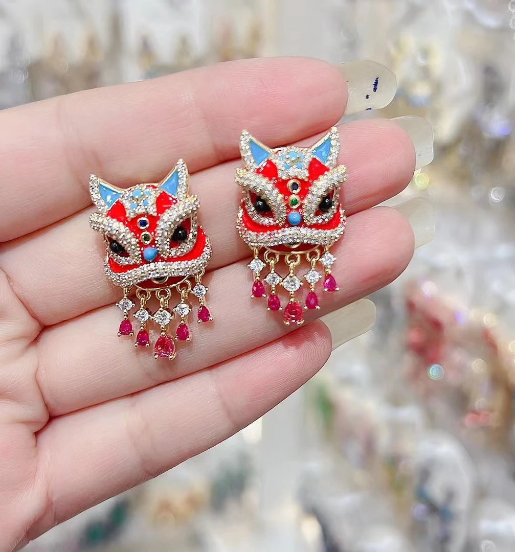 铜合金合成锆石耳饰 新款醒狮耳环戒指手链国风款可爱百搭轻奢