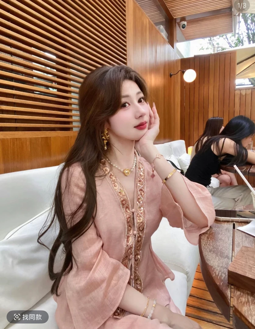 今年流行漂亮绝美度假风宽松高级感气质独特衬衫女2025夏季新款