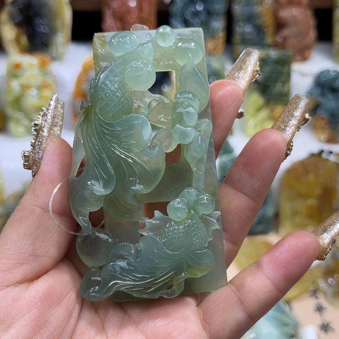 拾***石蛇纹石玉未镶嵌颈饰