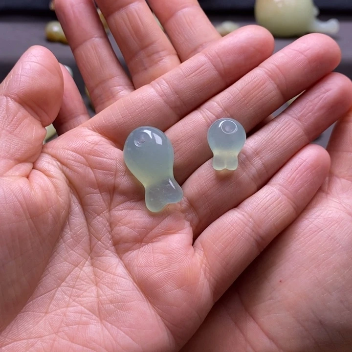 和田玉未镶嵌颈饰旅****