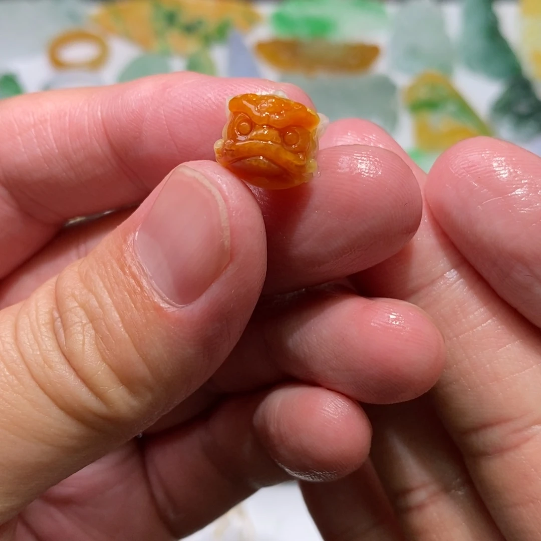 翡翠未镶嵌颈饰吊坠