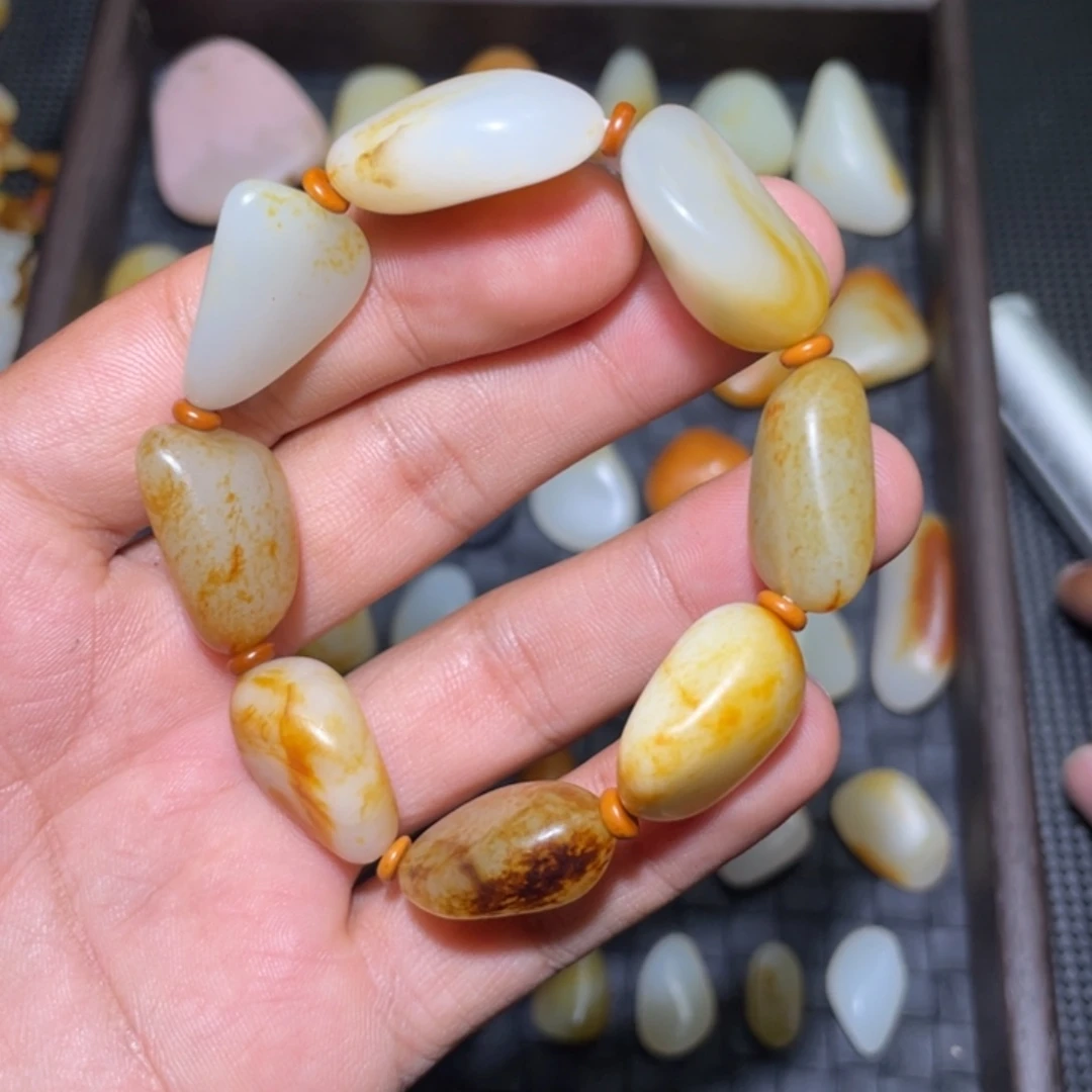 和田玉吊坠(不含链)未镶嵌51.2克原籽无修