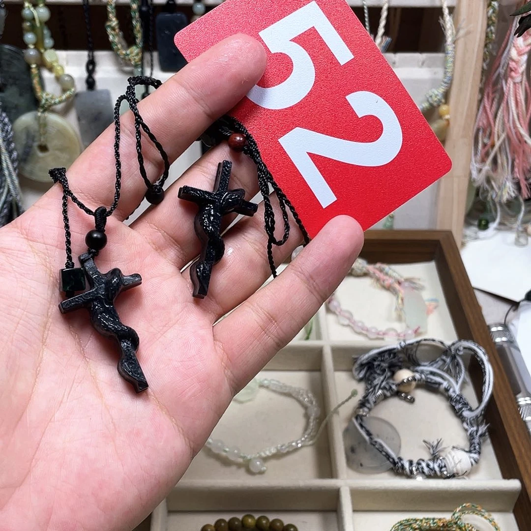 合金蛇纹石玉颈饰