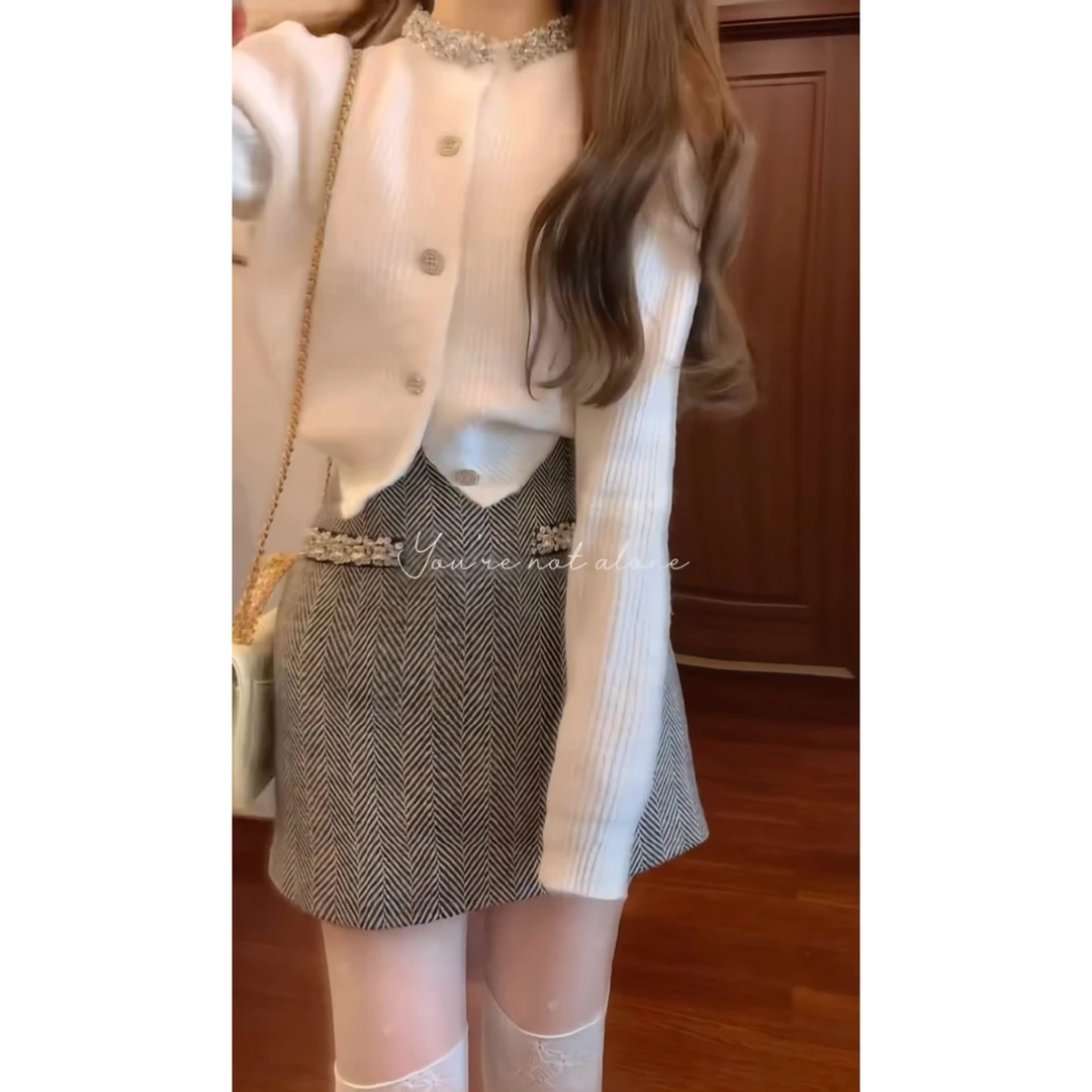 秋季穿搭一整套女2025新款小香风短款针织开衫气质半身裙两件套装