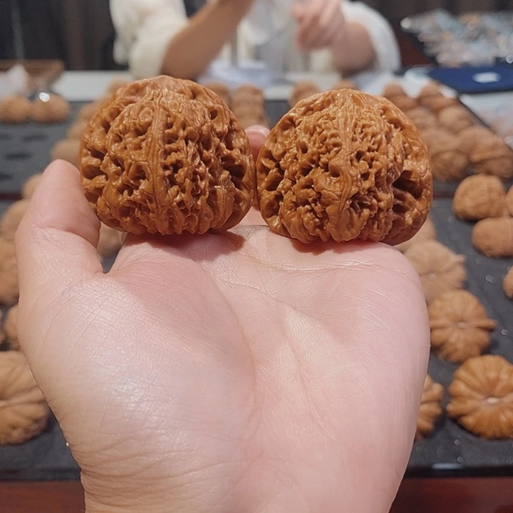 桃核把件南疆石45