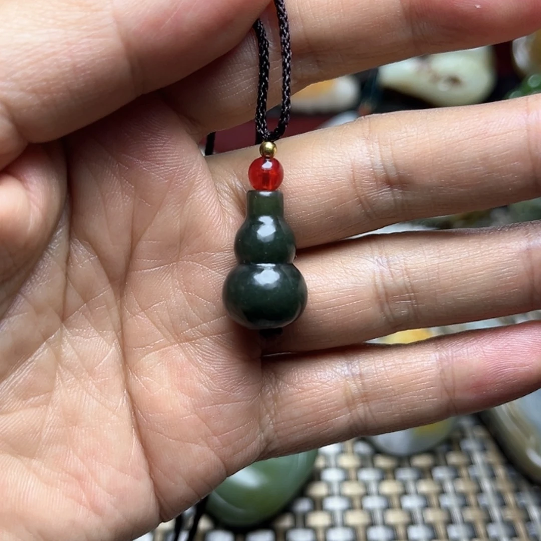 未镶嵌和田玉挂件