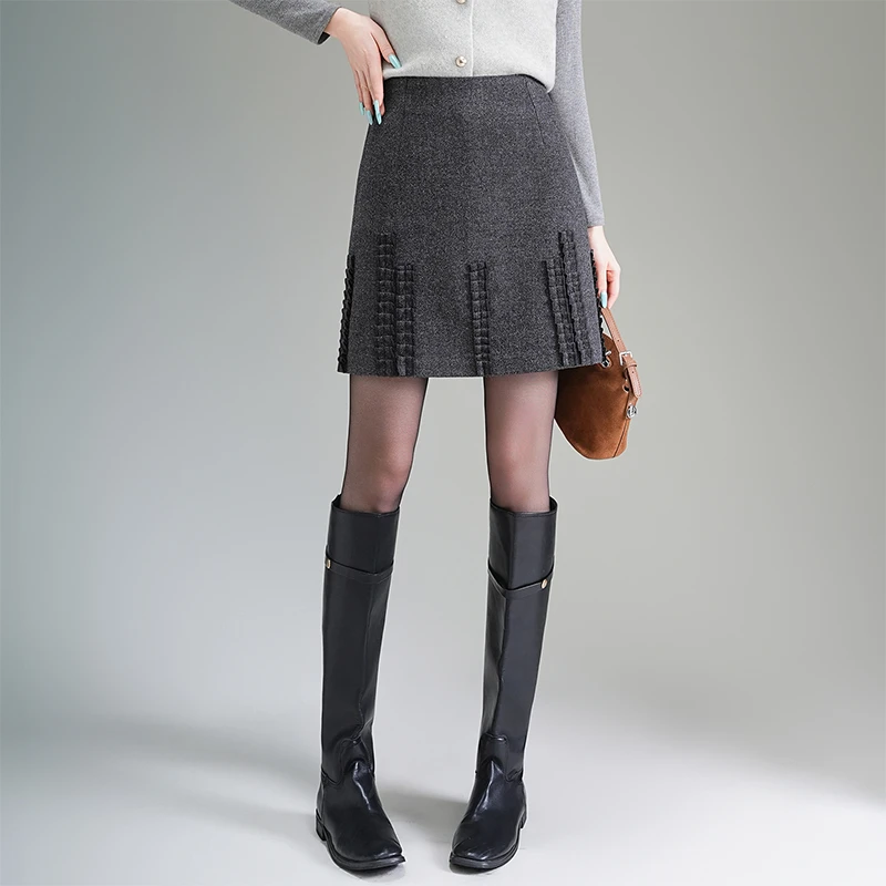 时尚设计感毛呢a字短裙半身裙女秋冬2025新款高腰显瘦百搭包臀裙
