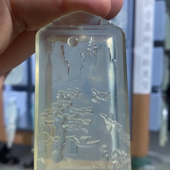 岫玉未镶嵌颈饰吊坠