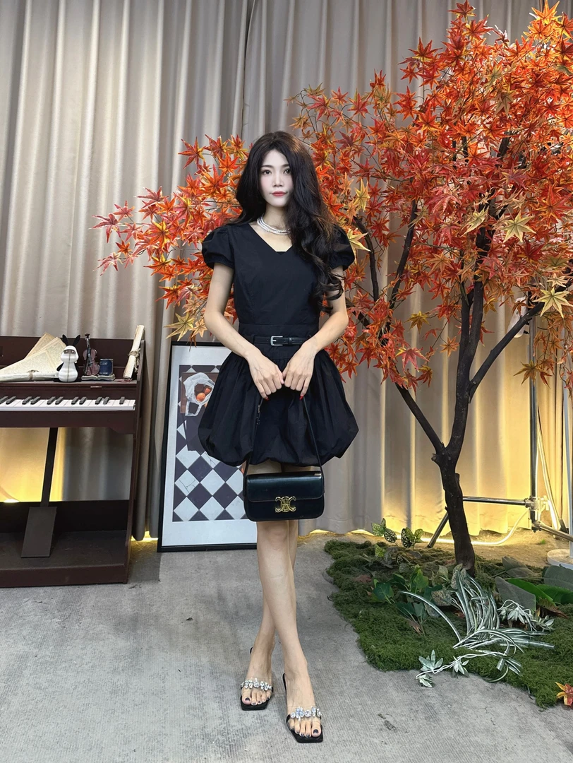 百搭显瘦夏季气质复古上衣 BTQ423401