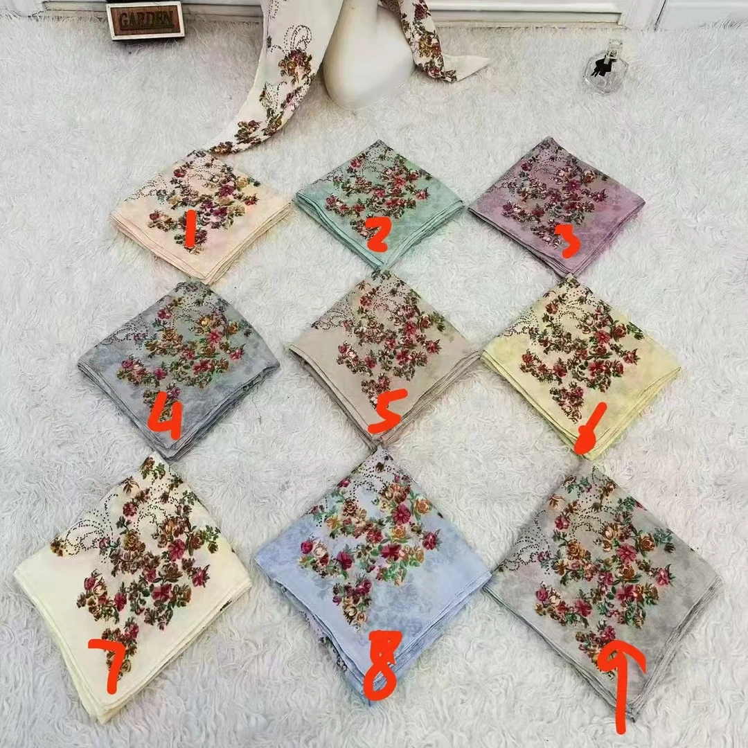 纯手工刺绣袖口花精致美观适合晚装搭配