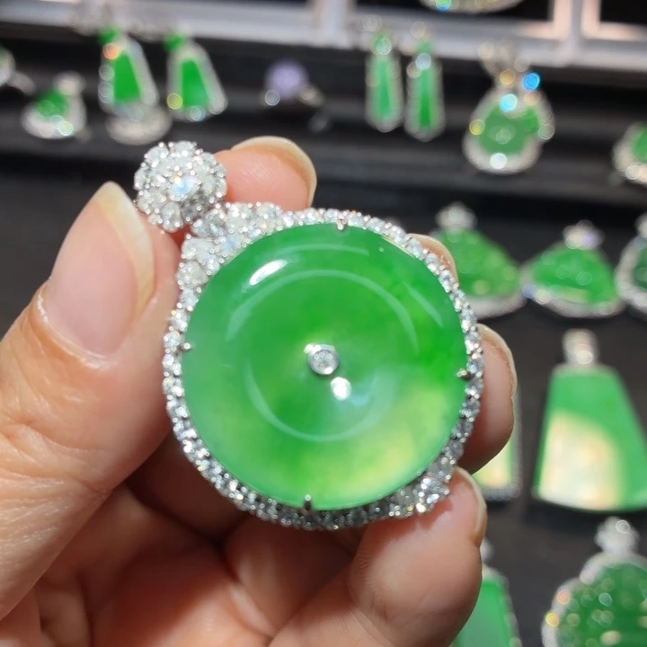 翡翠18K金镶嵌吊坠(不含链)翡翠