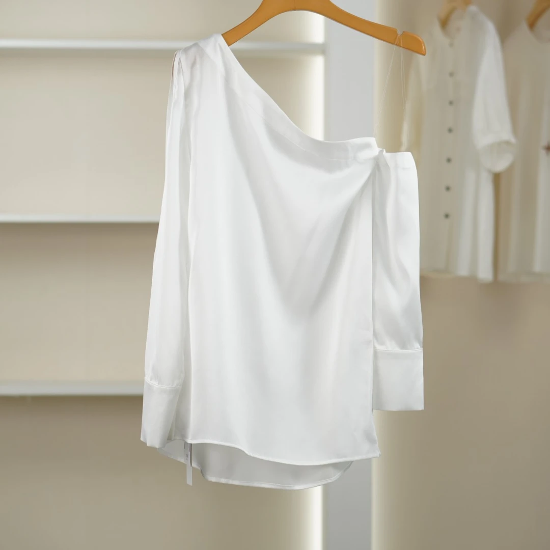 麦迪尚品【蒙M】50501221 春季时尚不规则斜肩上衣品牌撤柜