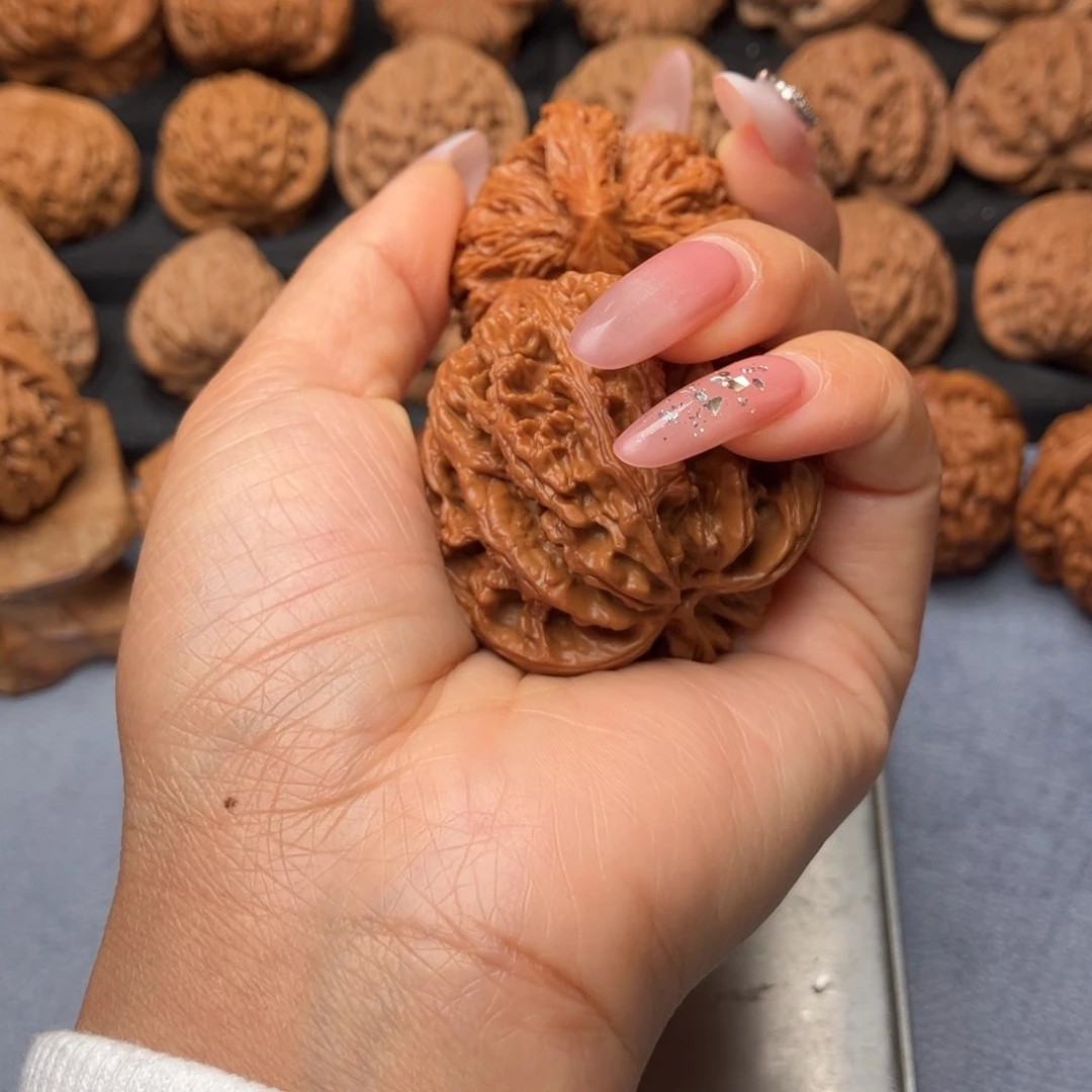 文玩核桃把件大****i九龙筋