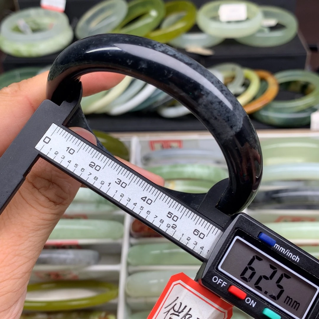 未镶嵌蛇纹石玉手镯511