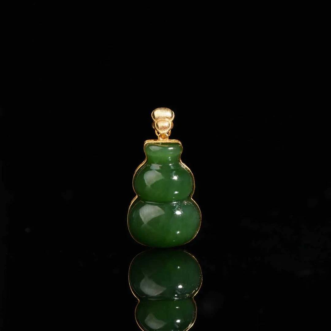 【慧子臻选】18k金和田碧玉小葫芦锁骨吊坠 H158