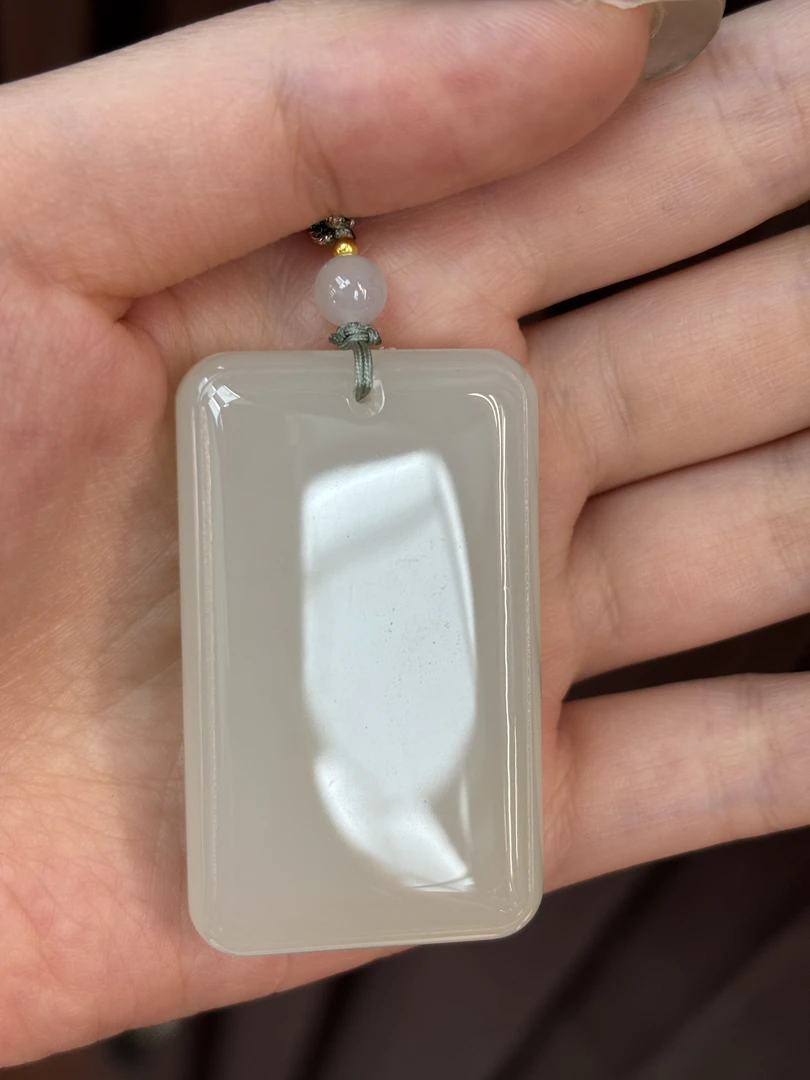 052862WM和田玉青海料无事牌吊坠规格：50*30*12.4多样性发其一