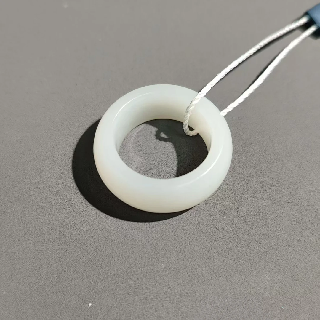 创汇和田玉戒指 21mm