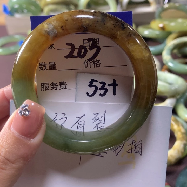 蛇纹石玉未镶嵌手镯203