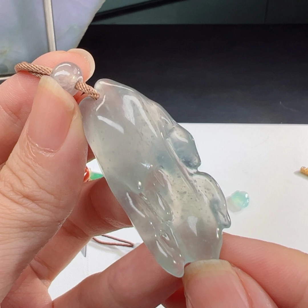 【闪购商品】翡翠挂件未镶嵌形意
