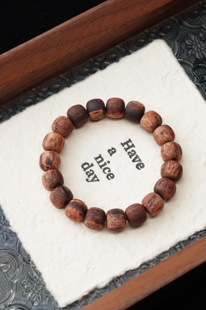 魑魅魍魉 天然红油麻丝降真香10*11mm老型珠单圈手串