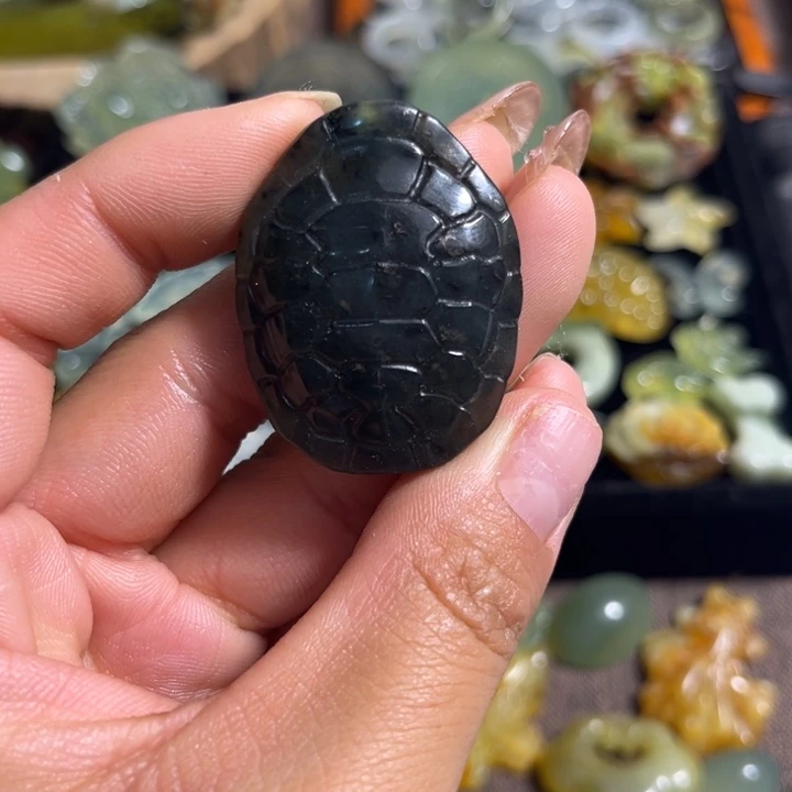 蛇纹石玉合金颈饰