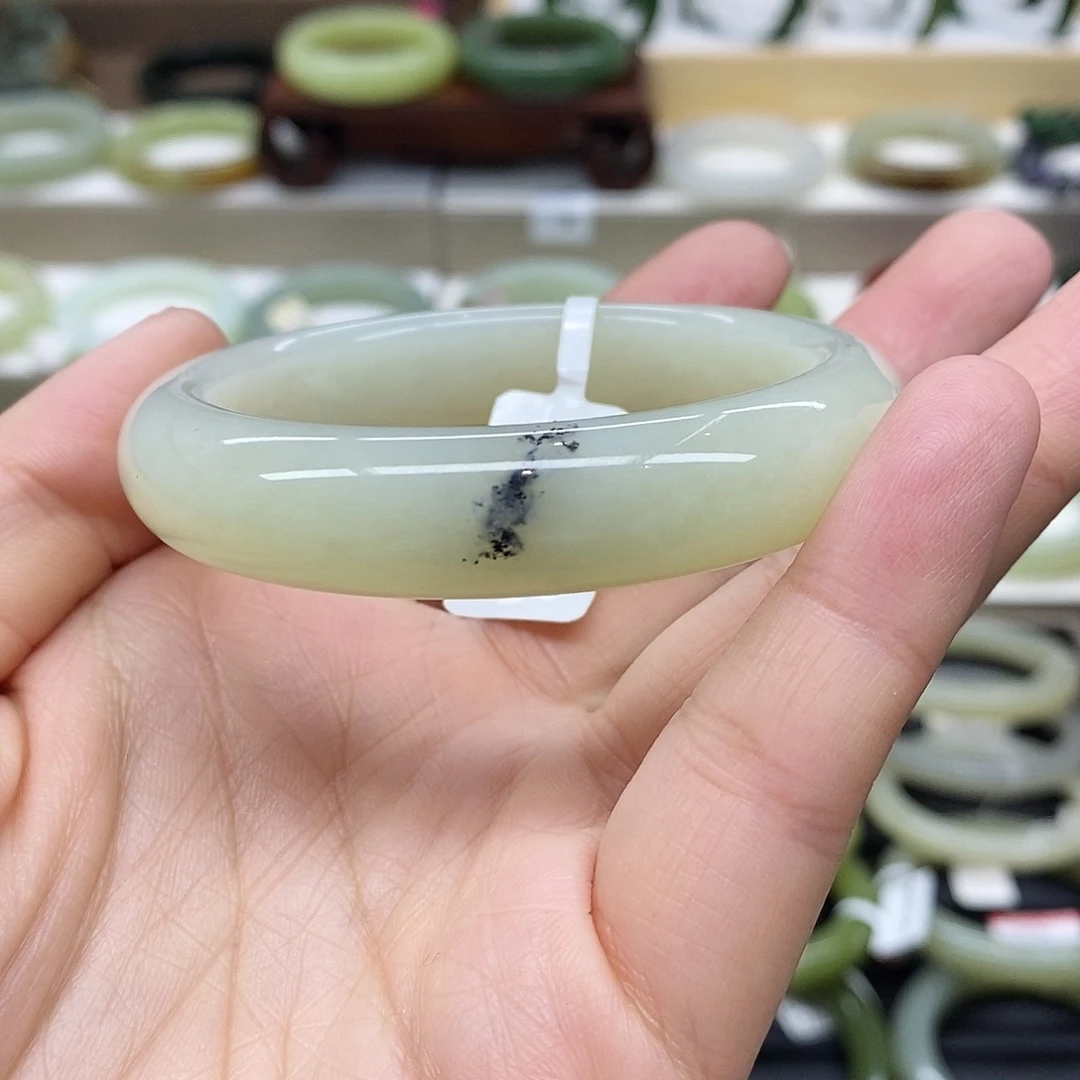 和田玉未镶嵌手镯水墨青花鱼