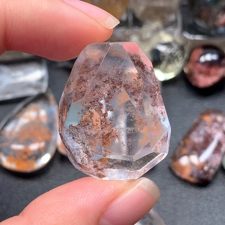 未镶嵌颈饰水晶水晶