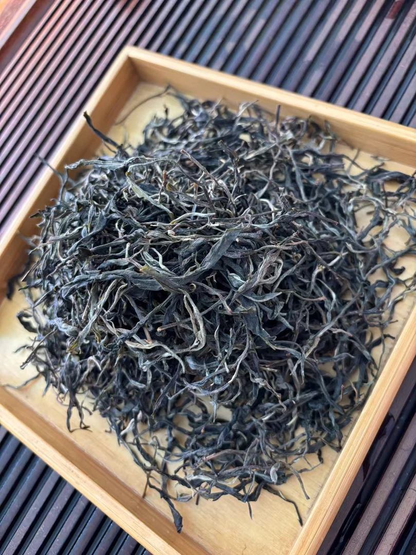 易武高山寨 2025头春芭蕉林古树普洱生茶 50g