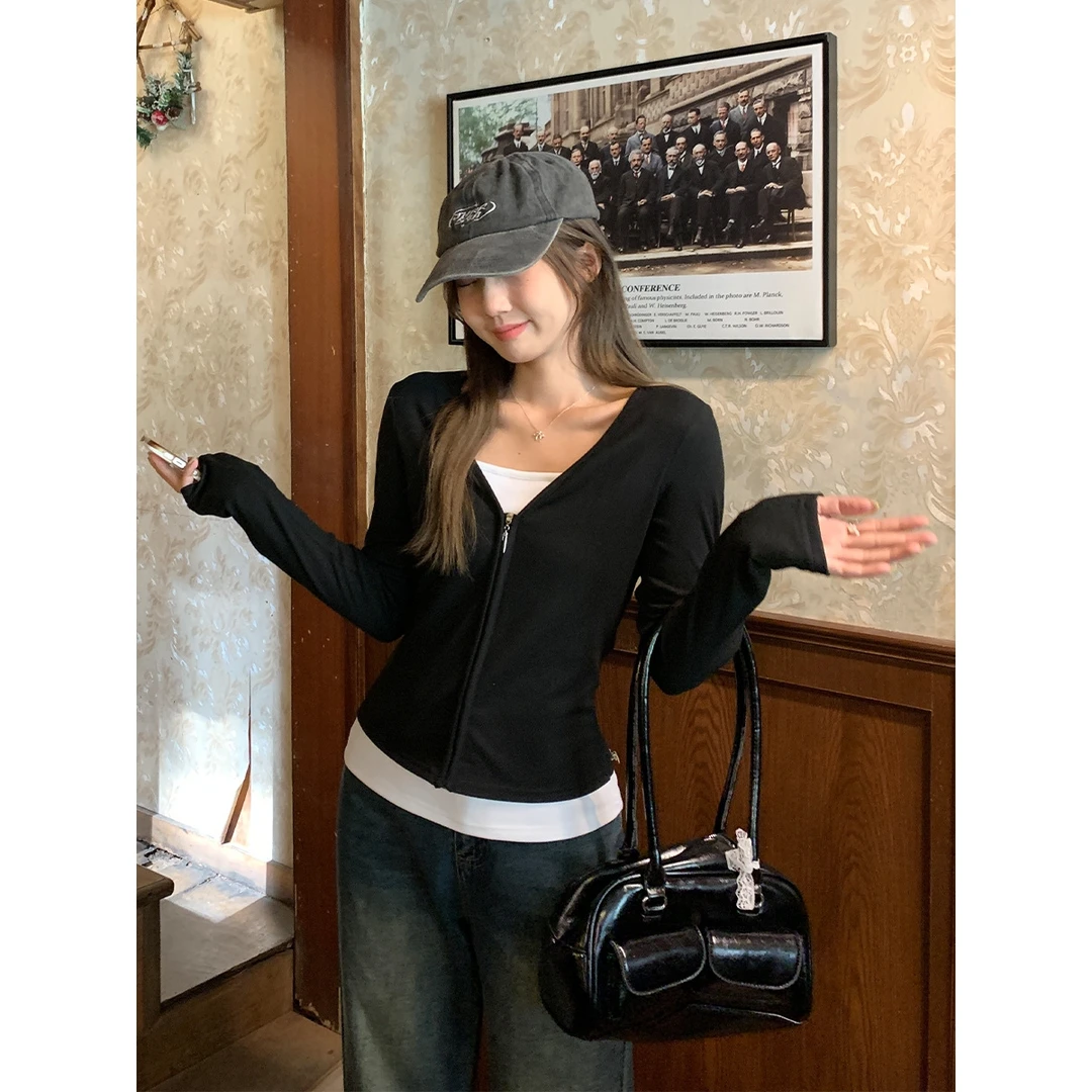 假俩件长袖t恤女早秋V领百搭春秋季新款拉链修身上衣黑色半开领女