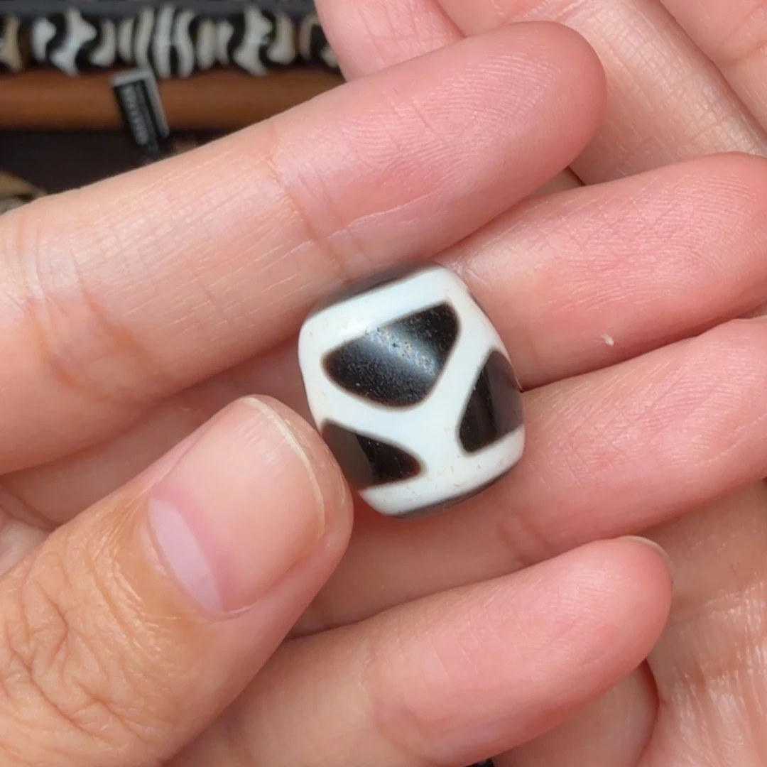 Y***n玛瑙/玉髓未镶嵌颈饰