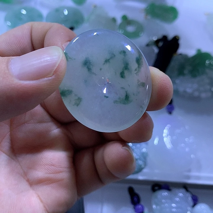颈饰未镶嵌翡翠天然翡翠A货吊坠