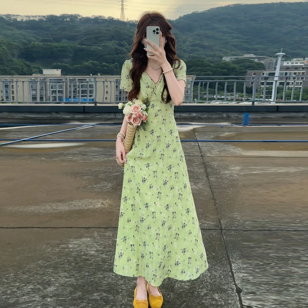 气质百搭绿色碎花连衣裙长裙子女夏季新款夏天巨好看小2025新爆款